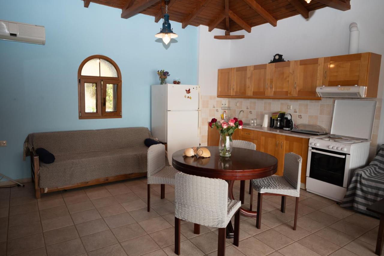 Sophia Limeni Apartments And Studios Экстерьер фото