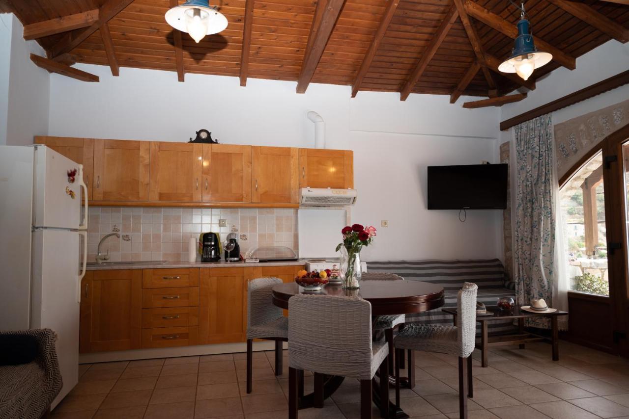 Sophia Limeni Apartments And Studios Экстерьер фото