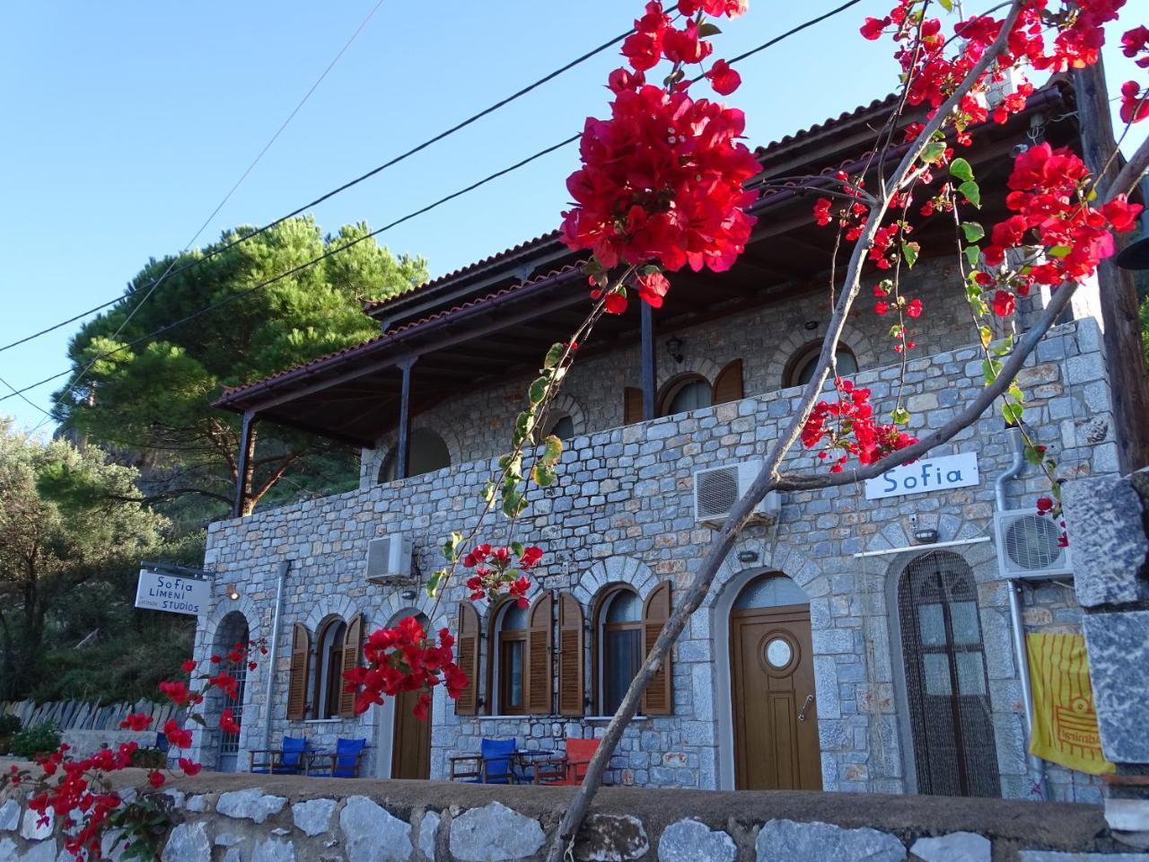 Sophia Limeni Apartments And Studios Экстерьер фото